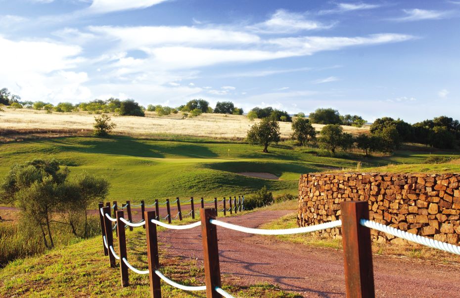 Fence and buggy path at Alamos Golf Course