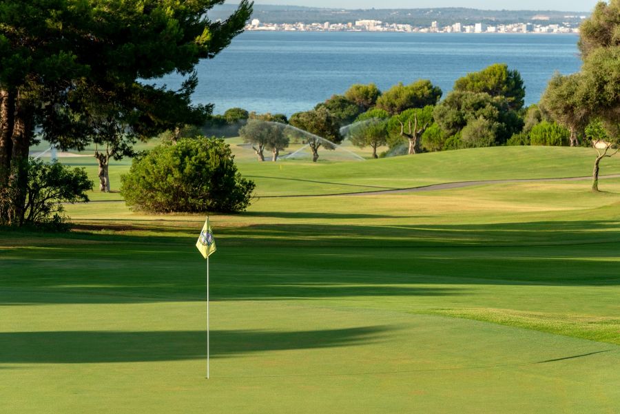 Flag on the green at Alcanada Golf Club in Mallorca
