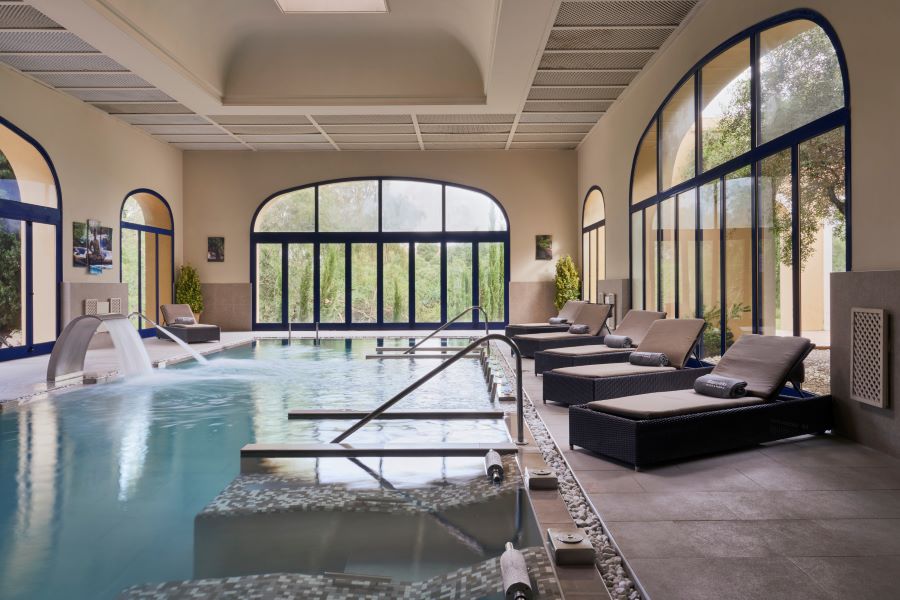 Indoor swimming pool and spa at Barcelo Montecastillo Golf Resort