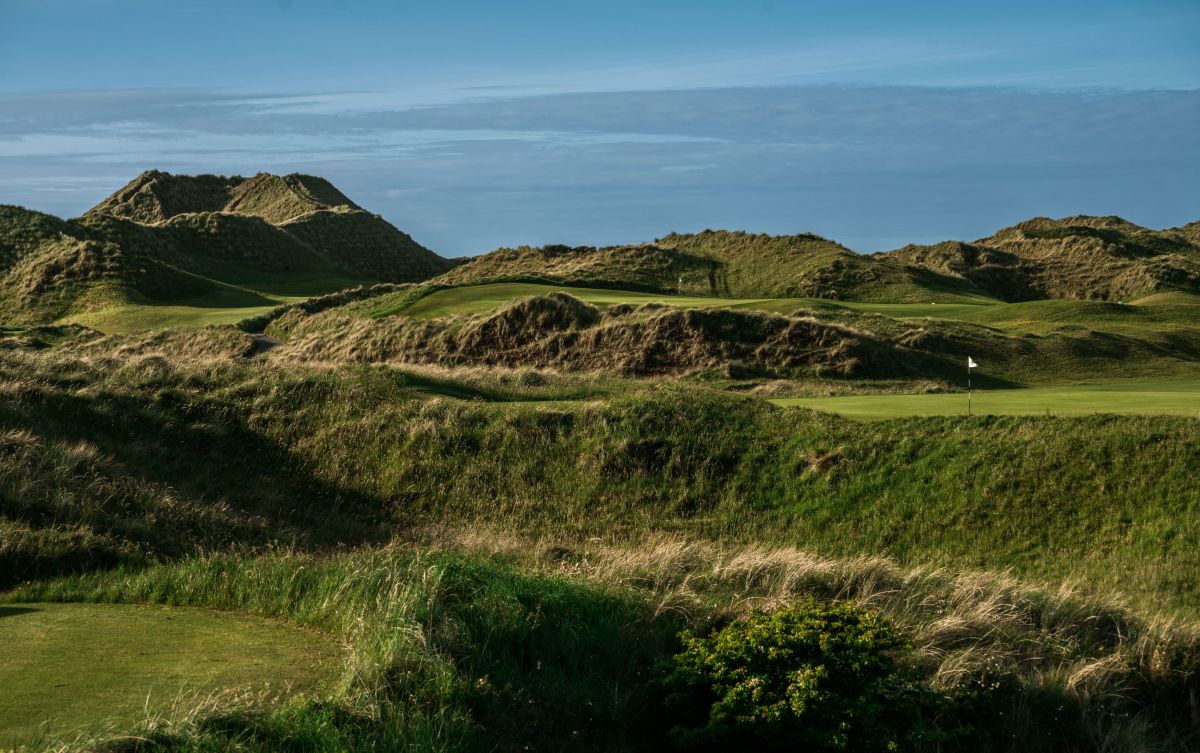 Enniscrone Golf Club with the blue sea in the distance