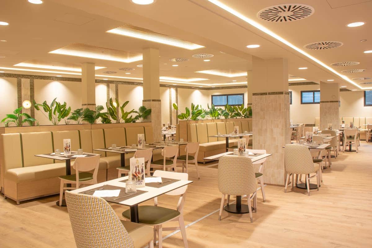 Restaurant with two chairs to a table at Gran Hotel Bali