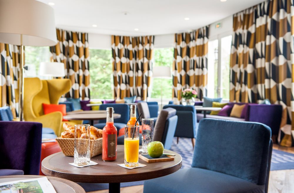 Breakfast room at Le Manoir Hotel Le Touquet