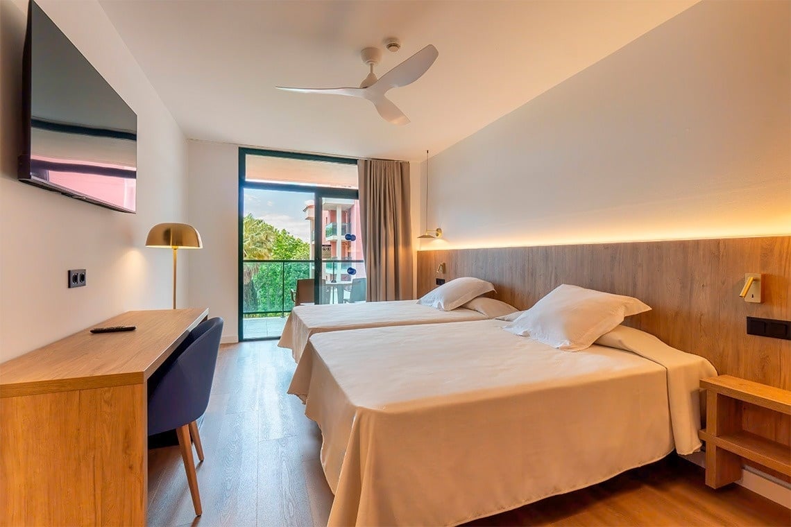 Bedroom at Ohtels Vila-Romana in Salou, Costa Dorada