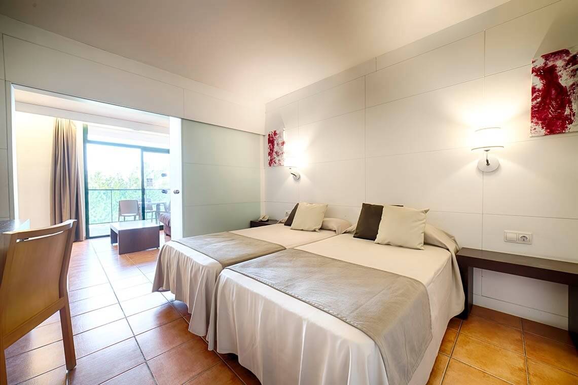 Bedroom at Ohtels Vila Romana