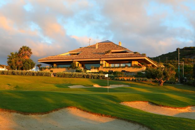 Club house at Valle Romano with bunkers in the foreground