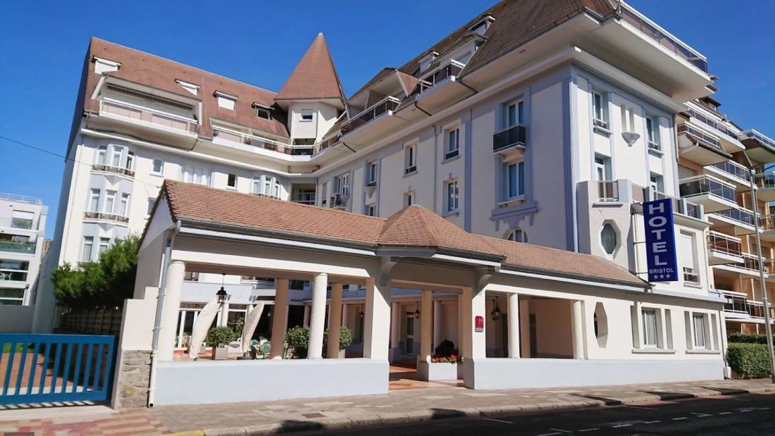 Entrance of Hotel Bristol Le Touquet