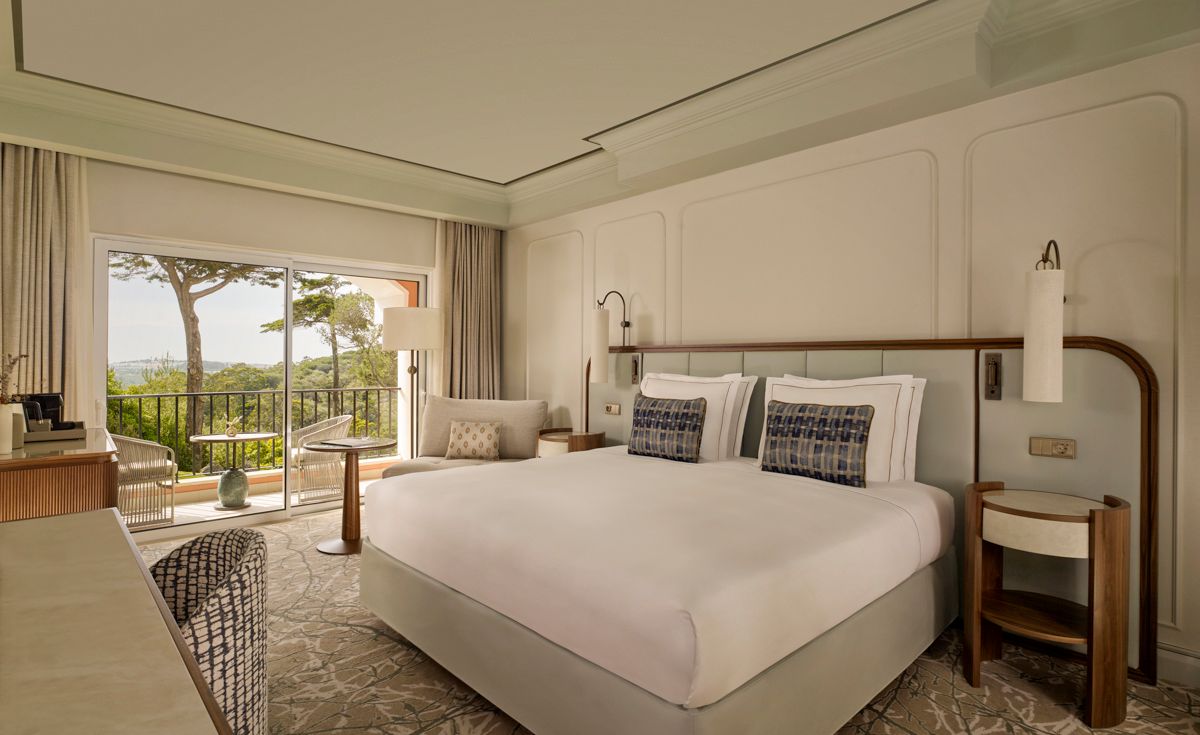 Bedroom with double bed at Penha Longa Resort in Lisbon