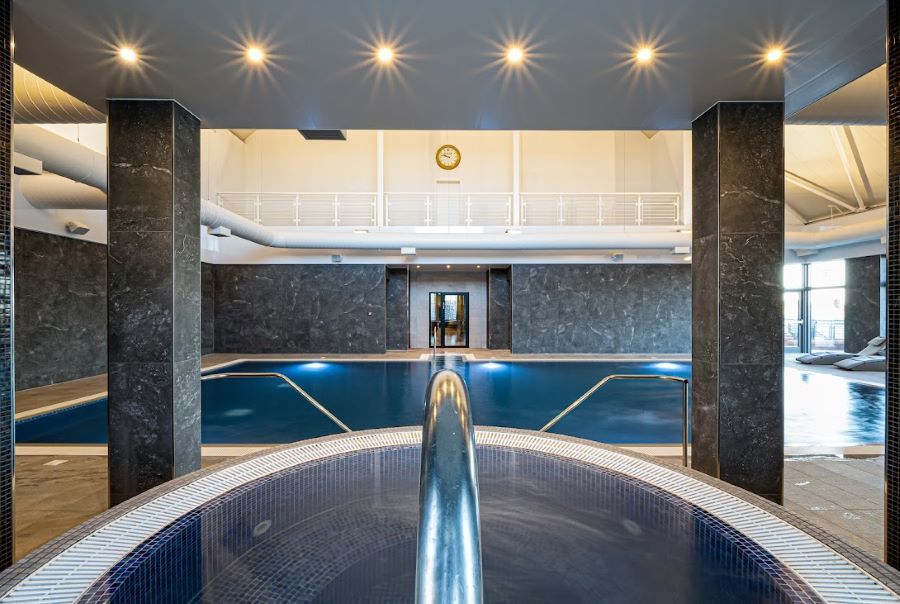 Indoor pool with jacuzzi at Carnoustie Golf Hotel & Spa