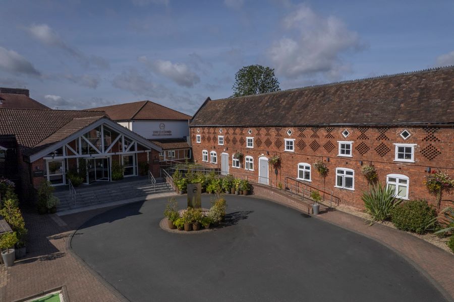 The Telford Hotel, Spa And Golf Resort entrance with driveway