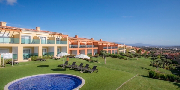 View of the apartments and plunge pool at Boavista Golf Resort And Spa