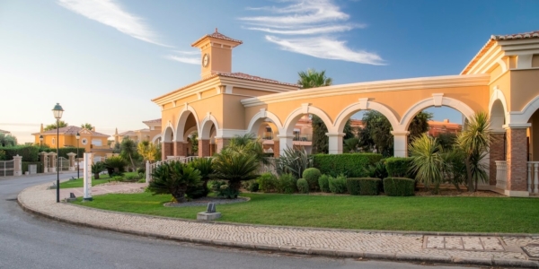 Entrance to Boavista Golf Resort And Spa.