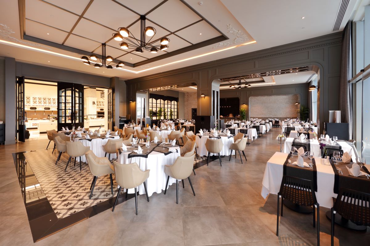 Dining area at Sueno Deluxe resort in Belek