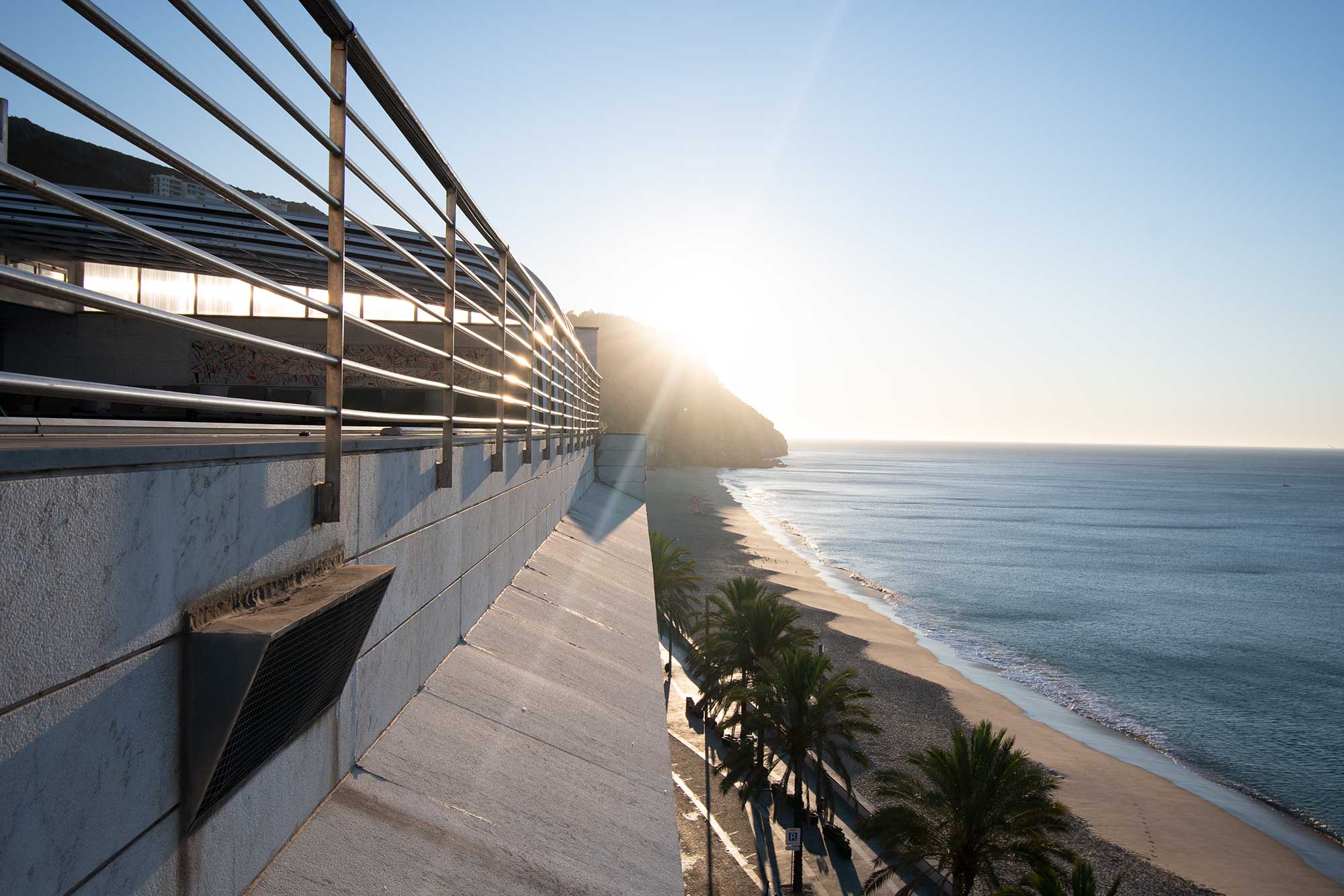 Exterior view from Sana Sesimbra Hotel long the beach