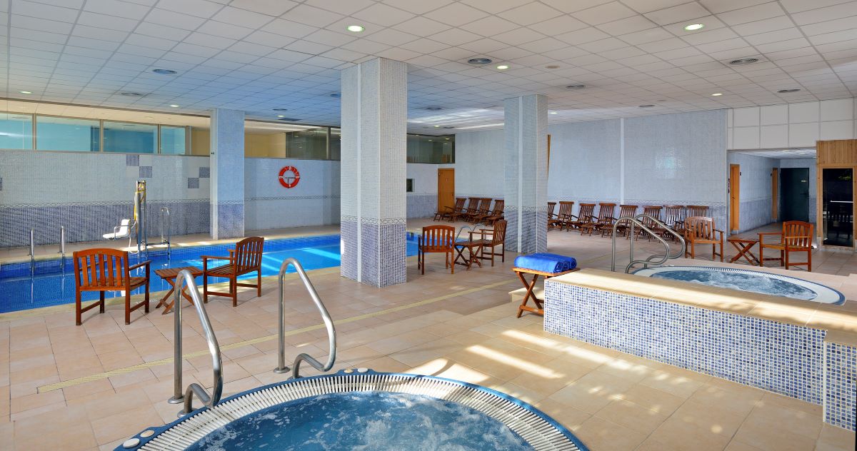 Spa with jacuzzi at Sol Costa Daurada by Melia