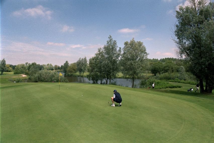 Damme Golf And Country Club