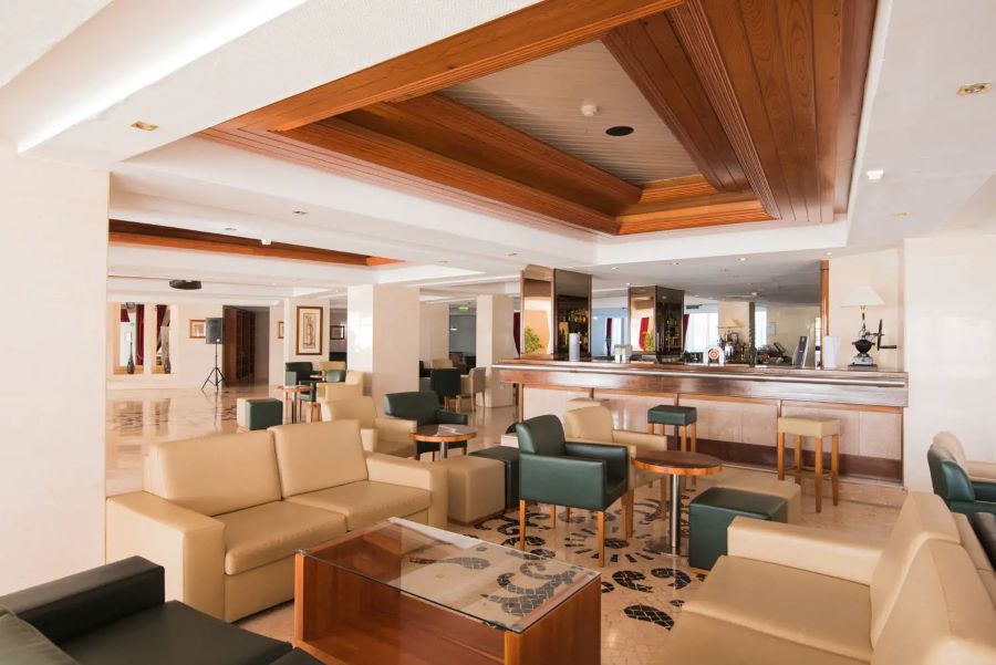 Bar at Vila Gale Ampalius