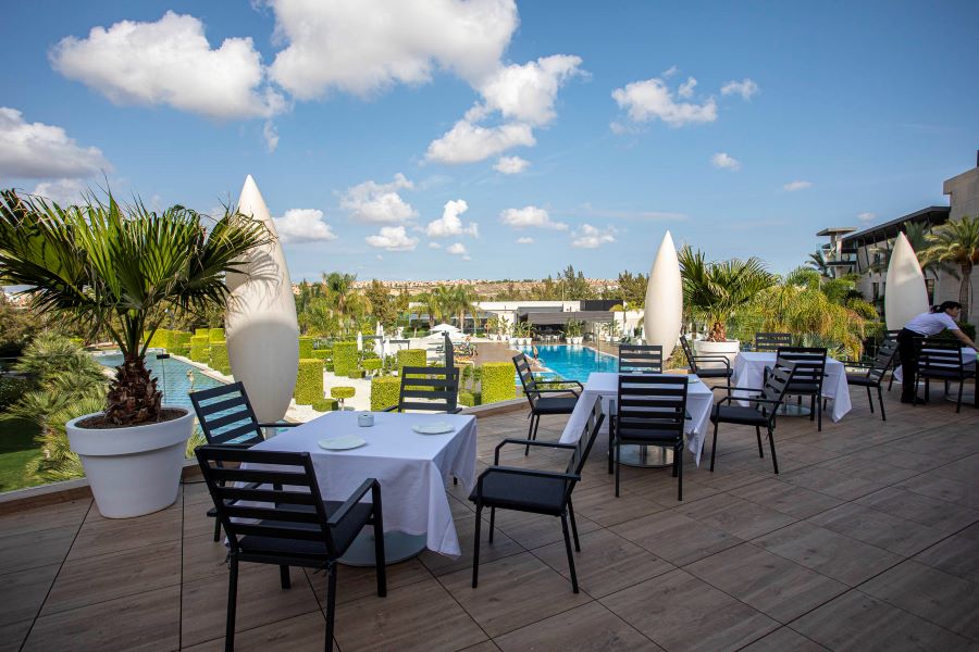 Al fresco dining La Finca Golf Resort