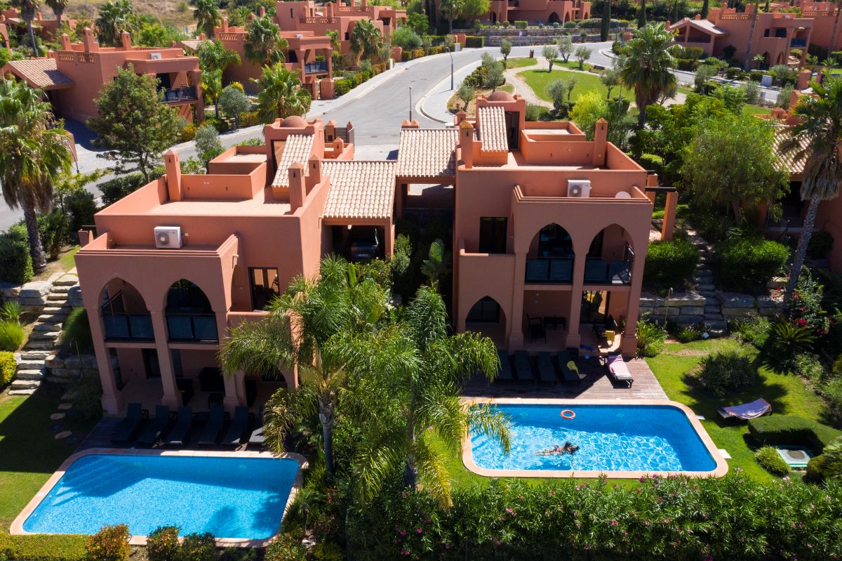 Swimming pools outside apartments at Amendoeira Golf Resort