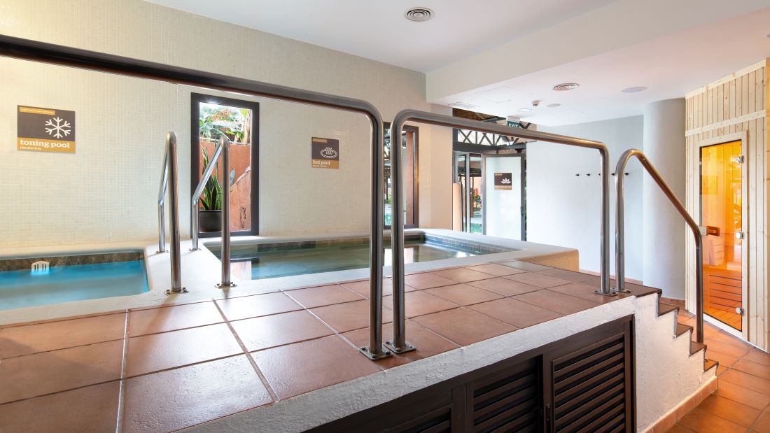 Plunge pools and sauna in the Spa at DoubleTree by Hilton Islantilla Beach Golf Resort