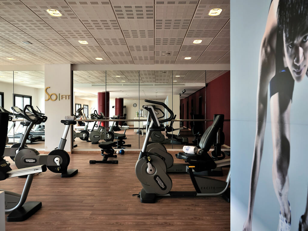 Gym at Hotel Sofitel Thalassa Sea And Spa with exercise bikes
