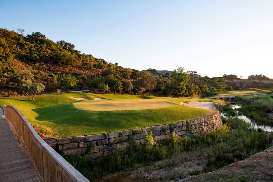 Raised green at Ombria Golf Resort