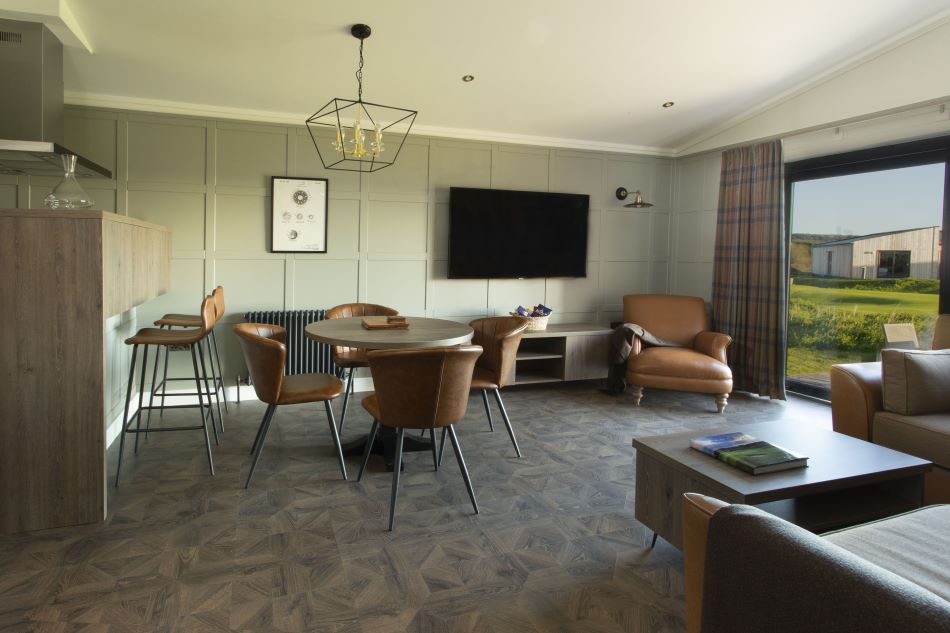 Living area in accommodation lodge at Dundonald Links