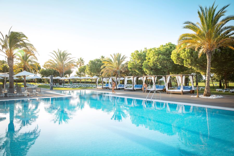 Outdoor swimming pool at Quinta Da Ria