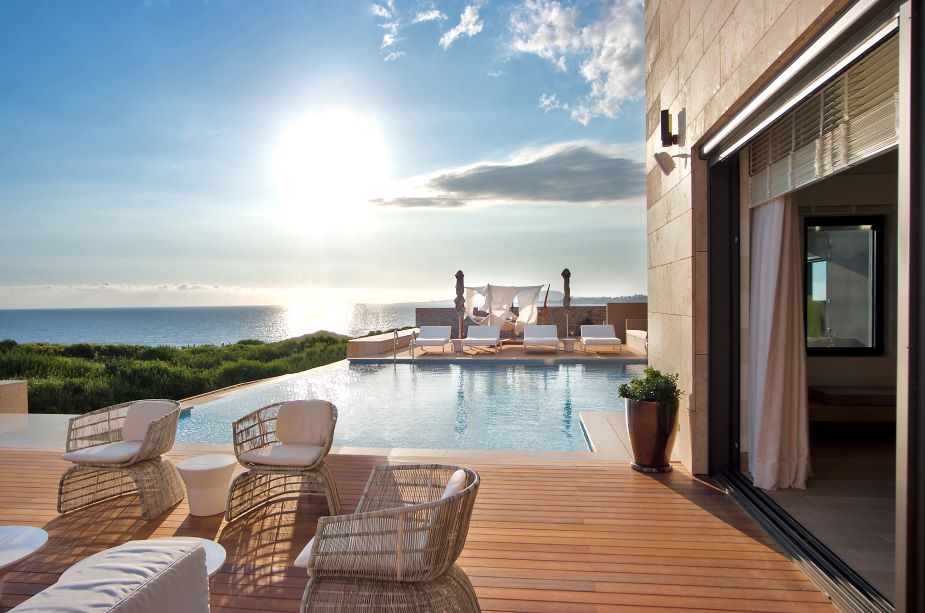 Sun shining at The Ramanos, A Luxury Collection Resort in Costa Navarino