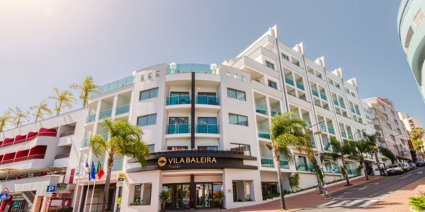 Exterior of Vila Baleira Funchal Hotel in Madeira