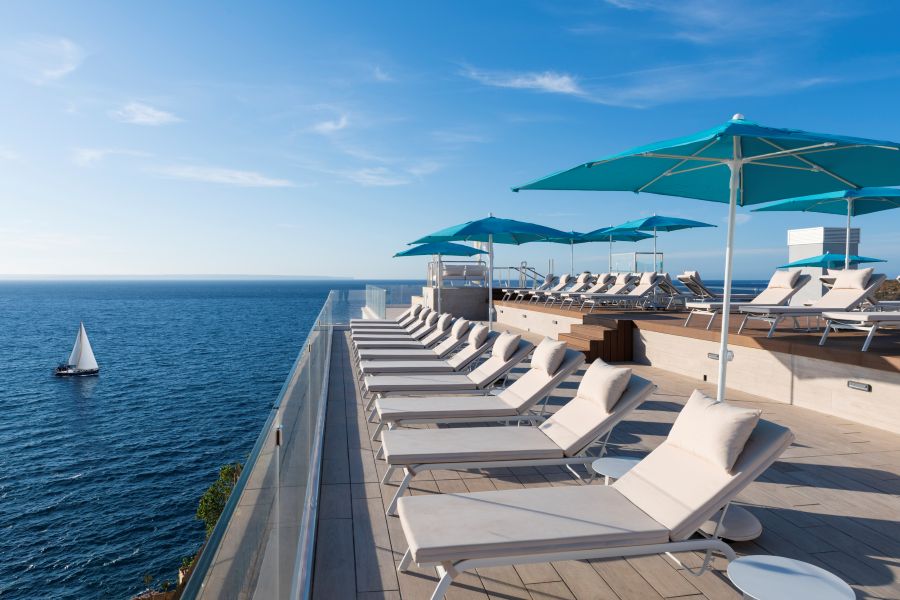 Sun loungers facing the sea at Elba Sunset Mallorca Thalasso Spa Hotel