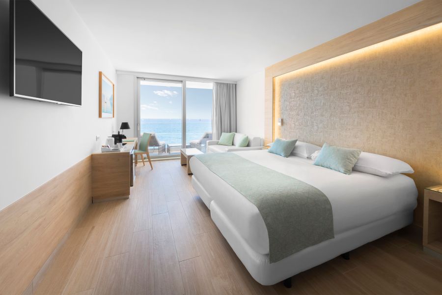 Double bed in standard room at Elba Sunset Mallorca Thalasso Spa Hotel