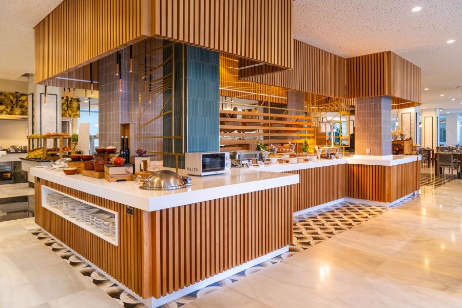 Buffet restaurant at Spring Hotel Vulcano