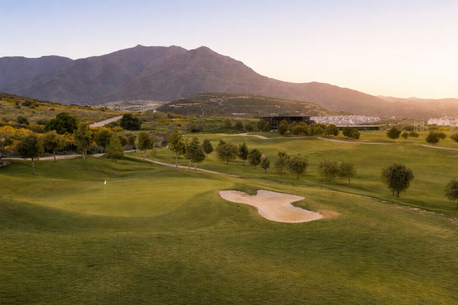 Mountains in the distance at Azata Golf