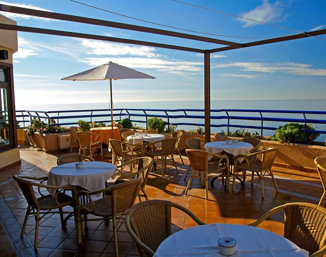 Rooftop terrace at Ona Princess Playa Marbella