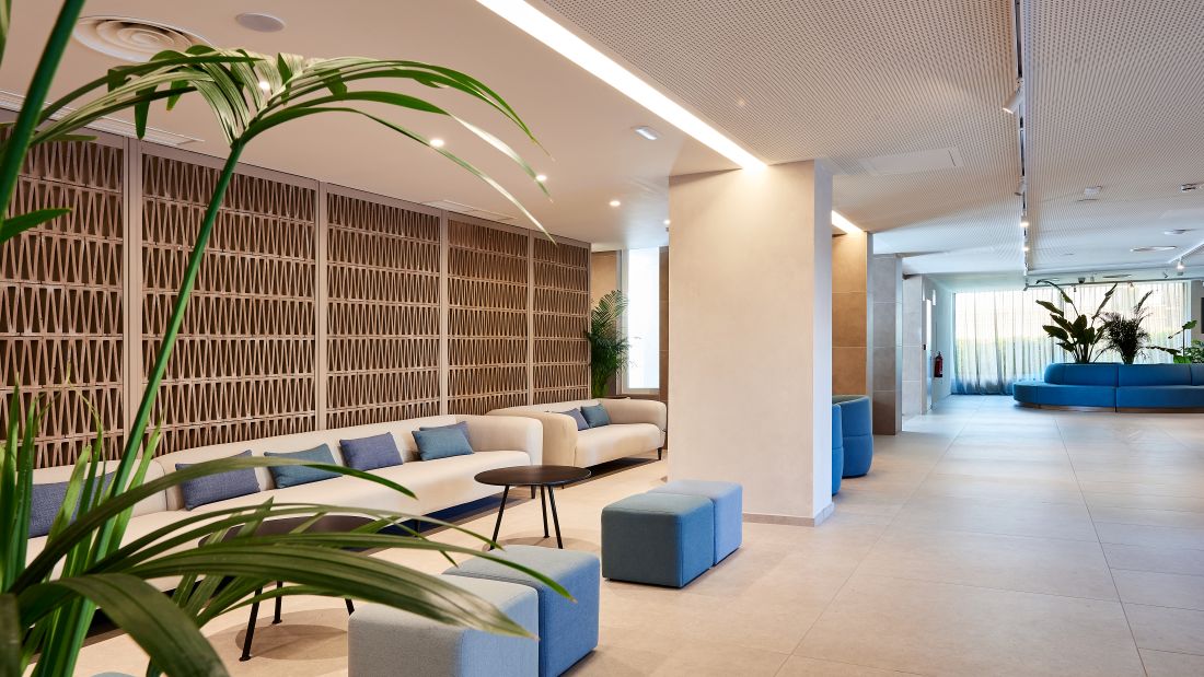 Reception and lobby area at Hotel Palmasol Benalmadena